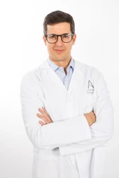 Consejo en el cuidado del cabello y salud del cuero cabelludo.