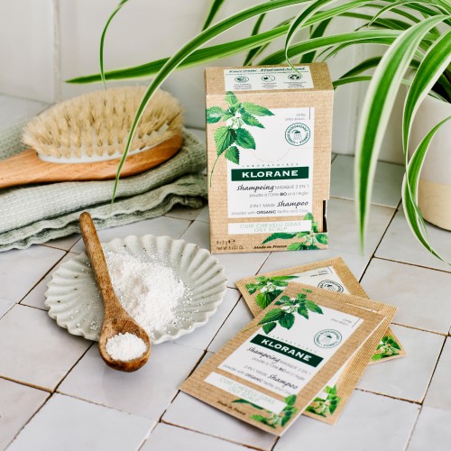 KLORANE CHAMPU MASCARILLA 2 EN 1 POLVO A LA ORTIGA Y A LA ARCILLA 8 SOBRES 3 G